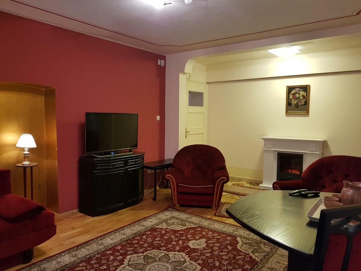 Palma Villa In City Park Budapest - Semi Suteren エクステリア 写真